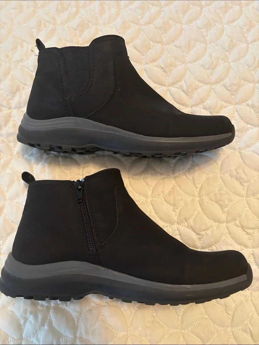 BareTraps stylish black